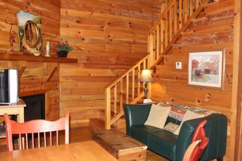 Cricket Hill Cabin
