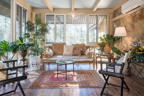 Brightwaters: Verandah