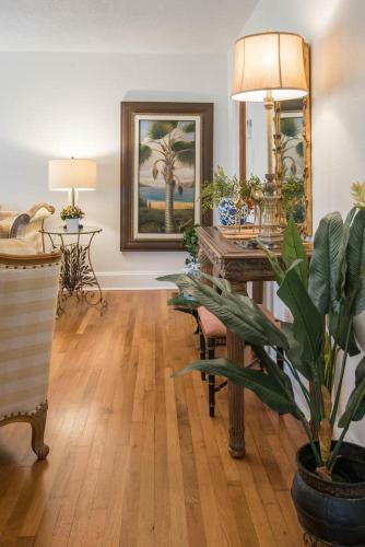 Brightwaters: Verandah