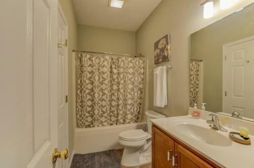 Hendersonville Cottage
