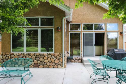 Dalton Ranch Retreat