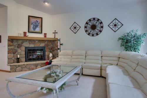 Dalton Ranch Retreat