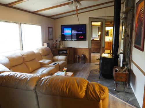 Hill City Hideaway