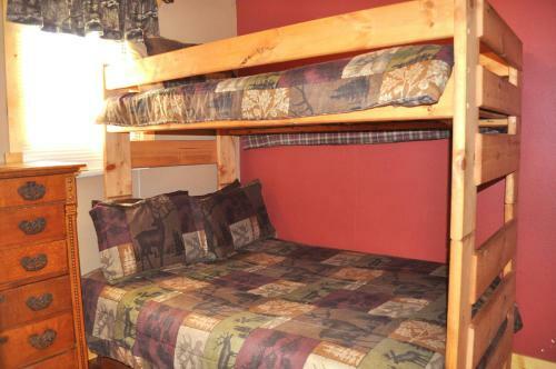 Lodge Restmore Inn & Cabin Rentals
