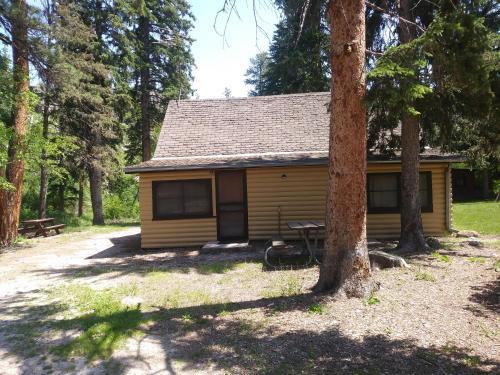 Motel Harney Camp Cabins