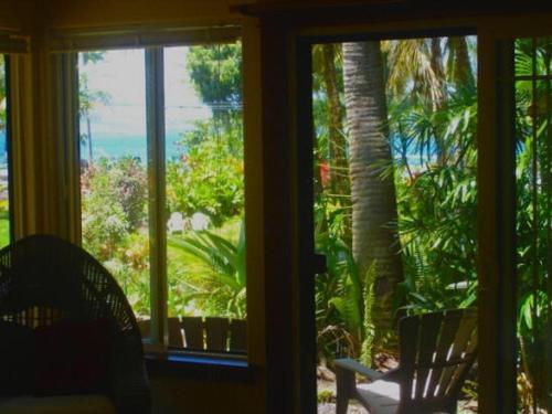 At The Beach With Friends Bed And Breakfast