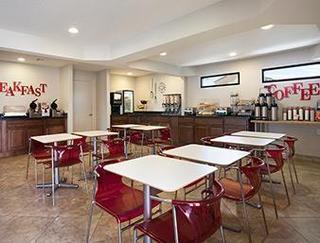 Hotel Ramada Tempe At Arizona Mills Mall