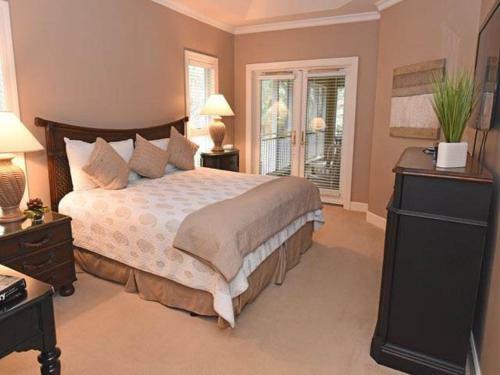8126 Wendover Dunes Villa