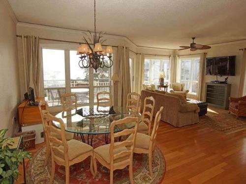 4409 Windsor Court Villa
