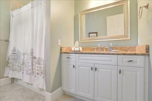 1a Sea Lane Home