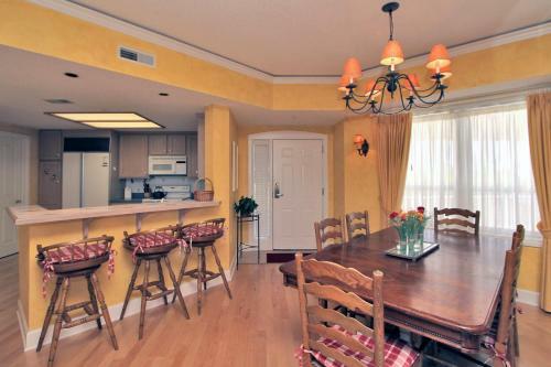 Villa 4506 Windsor Court North