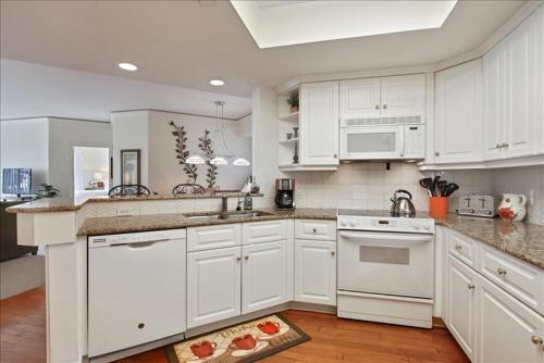 201 Windsor Place Villa