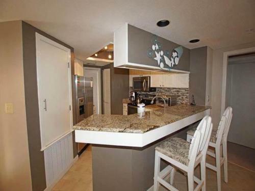 102 Barrington Arms Villa