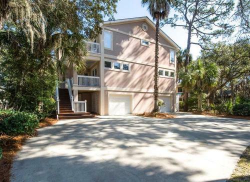 3 Laurel Lane