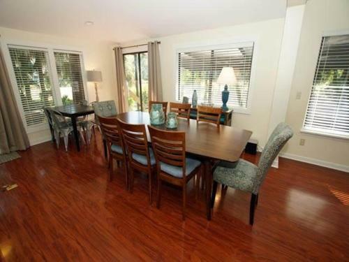 79 Kingston Dunes Rd Holiday Home