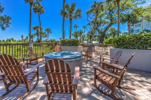 Villa 4102 Windsor Court North