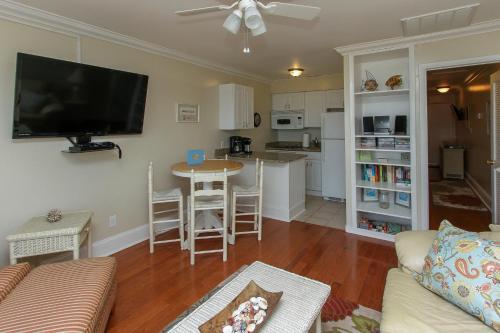 312 Breakers Villa