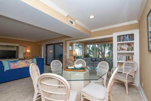 1417 South Beach Villa