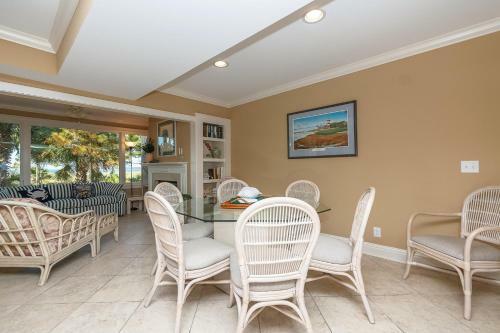 1417 South Beach Villa