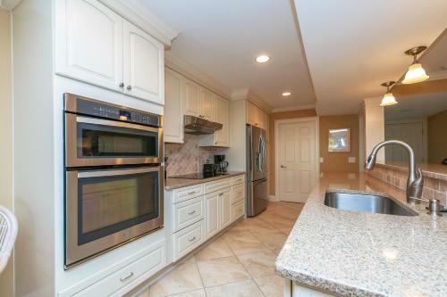 1417 South Beach Villa