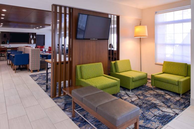 Hotel Holiday Inn Express Southfield Detroit