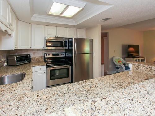 1704 Bluff Villa