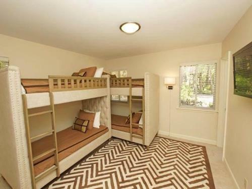 2 Ketch Holiday Home