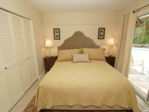 2 Ketch Holiday Home