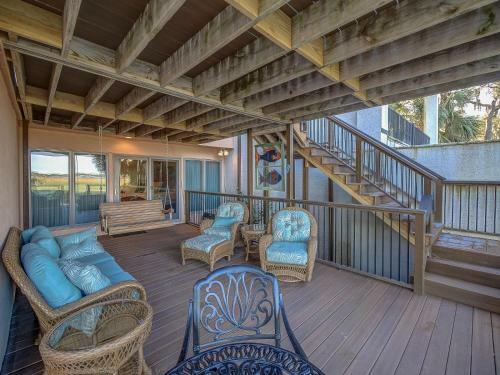 17 Mizzenmast Court