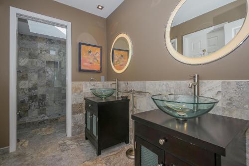 12 Fern Court Home