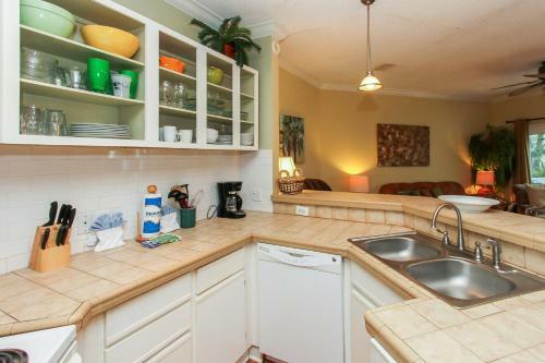 4 Ocean Breeze Townhouse