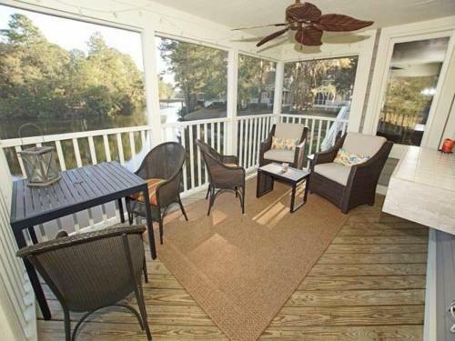 7643 Huntington Villa