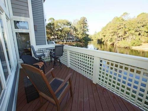 7643 Huntington Villa