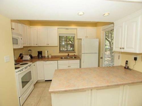 28 Hickory Cove Villa