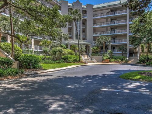 Villa 3303 Windsor Court South