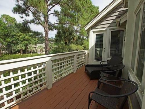 7613 Huntington Villa
