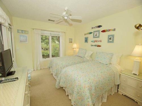 7613 Huntington Villa