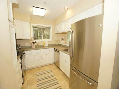 7613 Huntington Villa