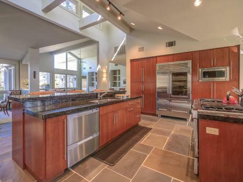75 Baynard Cove