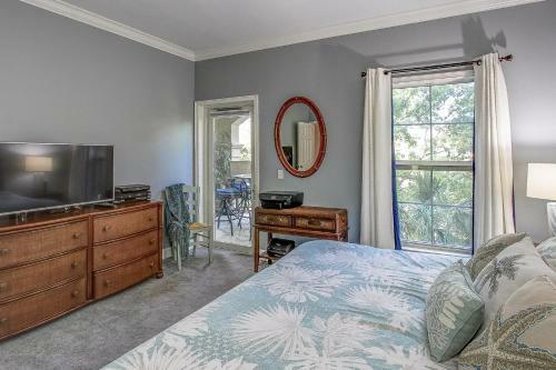 Villa 203 North Shore Place