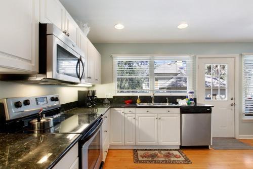 48 Dune Lane Home