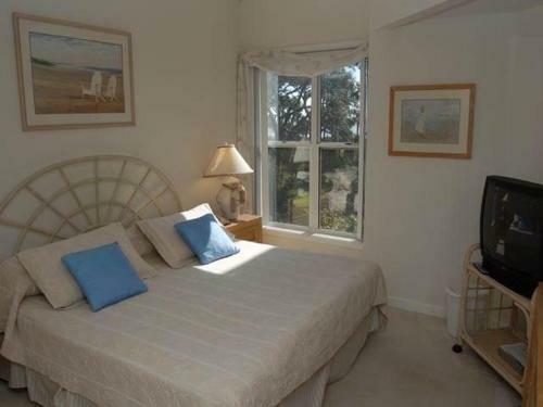 203 Barrington Arms Villa