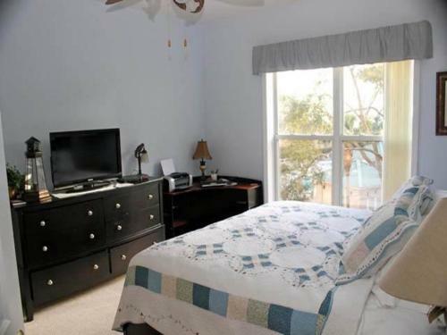 6205 Hampton Place Villa