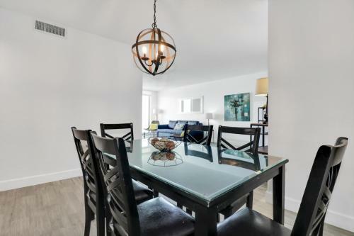 Apartamento 2 Bedroom Ocean View Condo