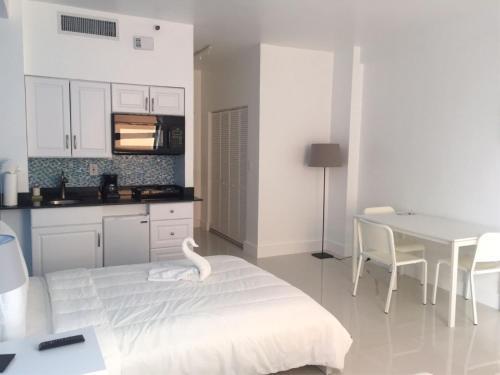 Apartamento Hollywood Beachfront Condo W/pool