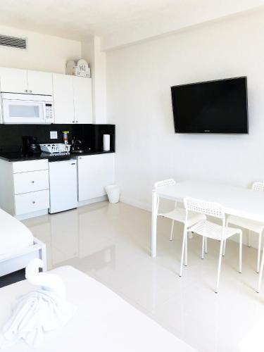 Apartamento Hollywood Beachfront Condo W/pool