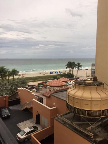 Apartamento Hollywood Beachfront Condo W/pool