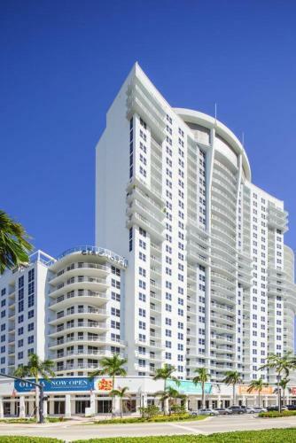Aparthotel Luxury 2 Br Condos With Balcony