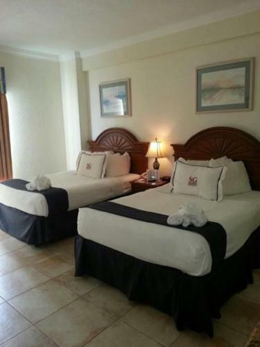 Hollywood Beach Resort- Beautiful Large Studio