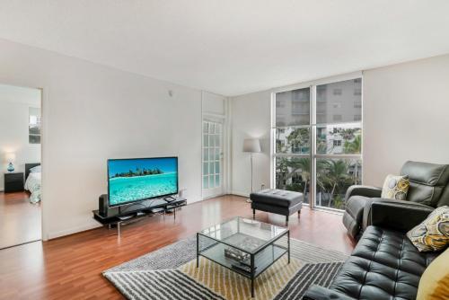 2beds 2baths Apartment On The Beach!